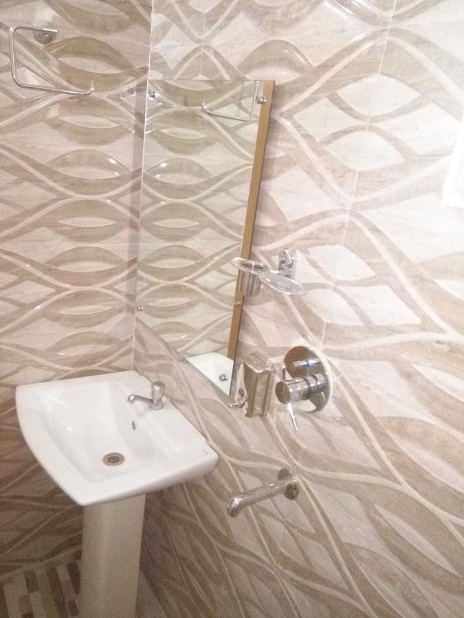Hotel Mani International Патна Экстерьер фото