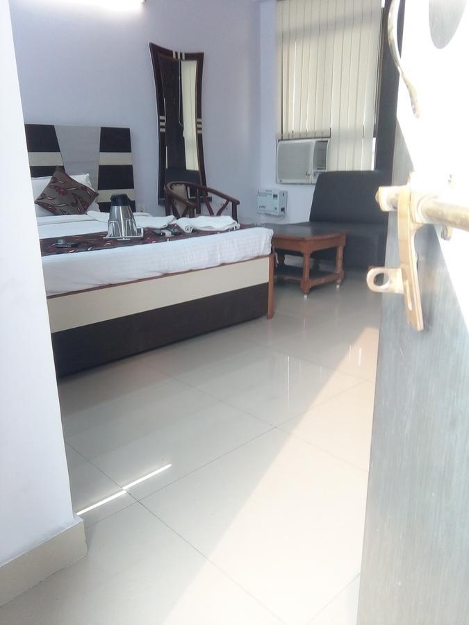 Hotel Mani International Патна Экстерьер фото